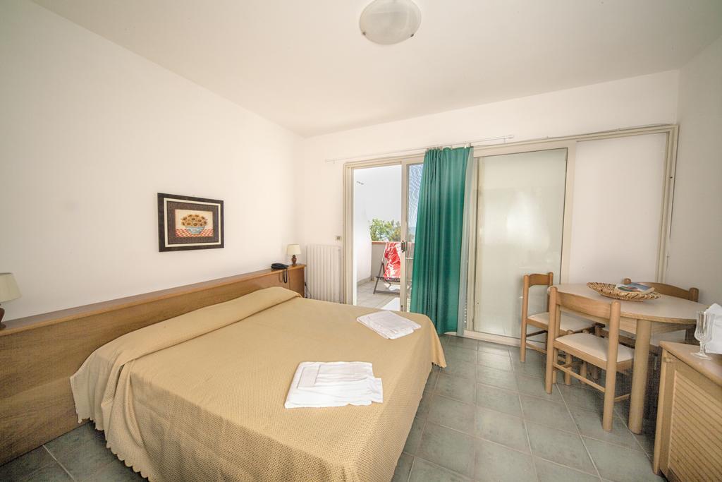 Il Lido Aparthotel Giannella Exterior photo